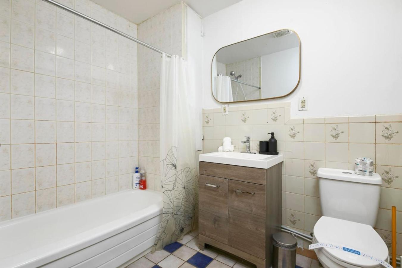 Appartement Convenient 4br In Mont Royal Downtown *