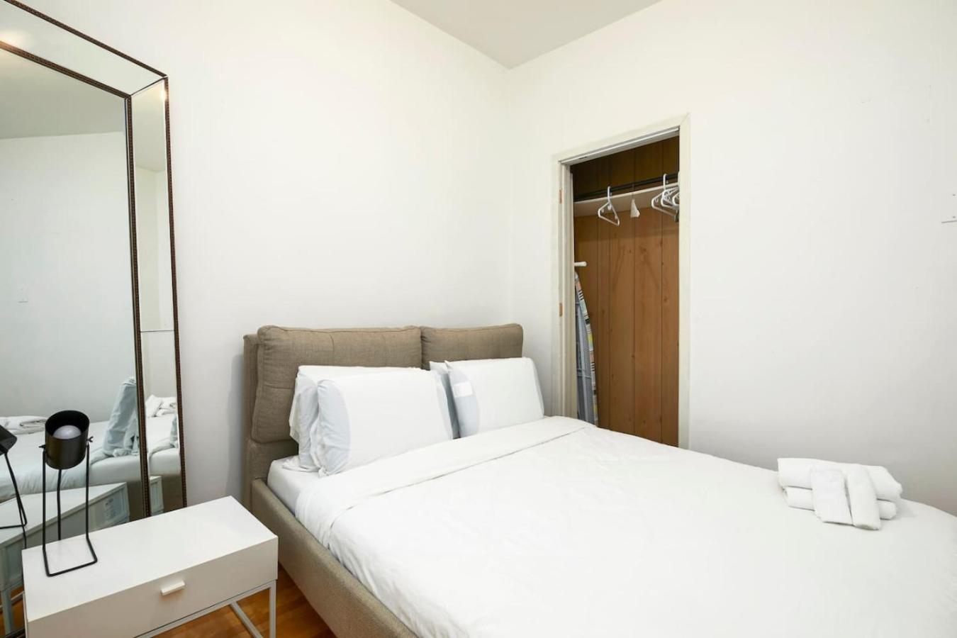Convenient 4br In Mont Royal Downtown * Montréal