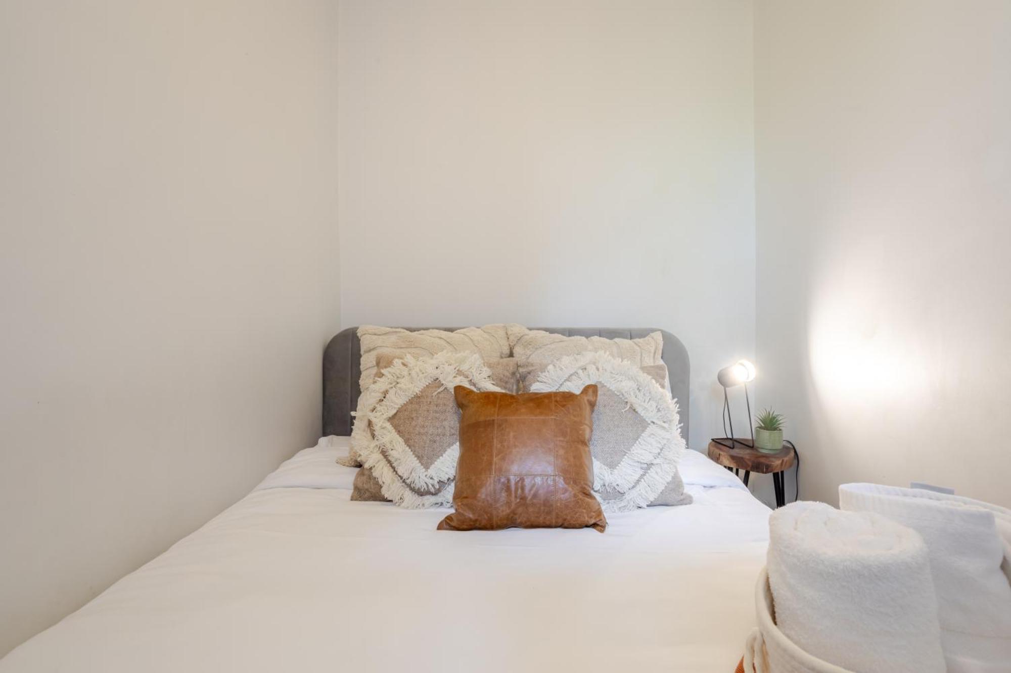 Appartement Convenient 4br In Mont Royal Downtown