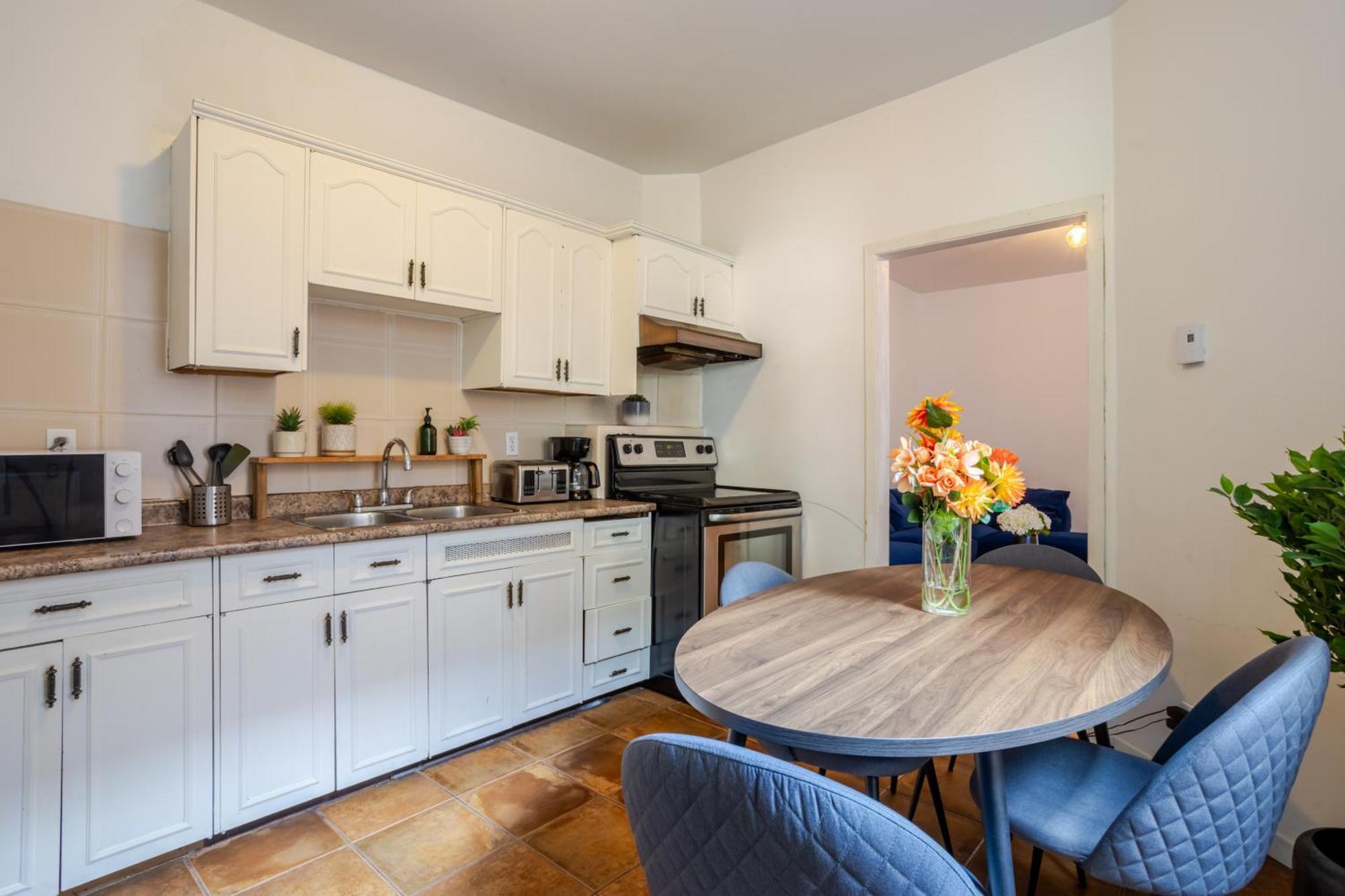 Convenient 4br In Mont Royal Downtown Appartement Montréal