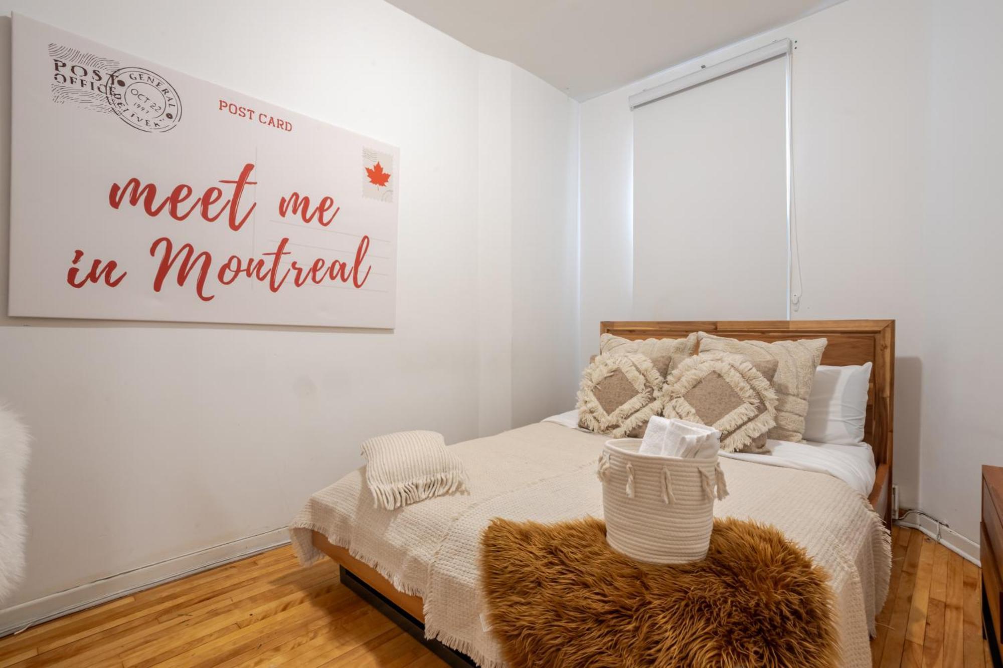 Convenient 4br In Mont Royal Downtown Appartement
