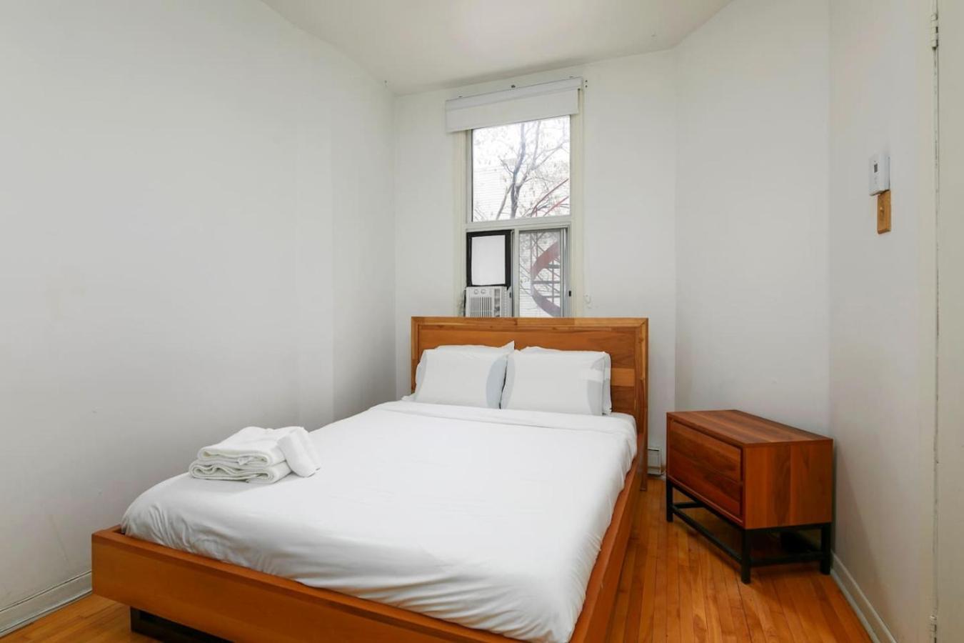 Convenient 4br In Mont Royal Downtown Montreal